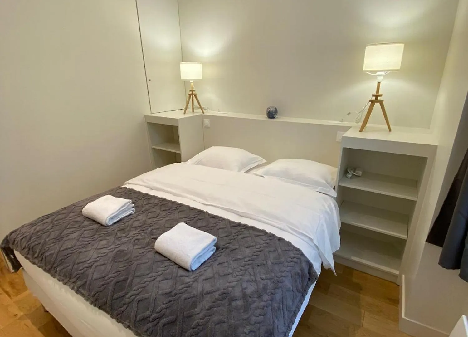 Apartment Aboukir Paris